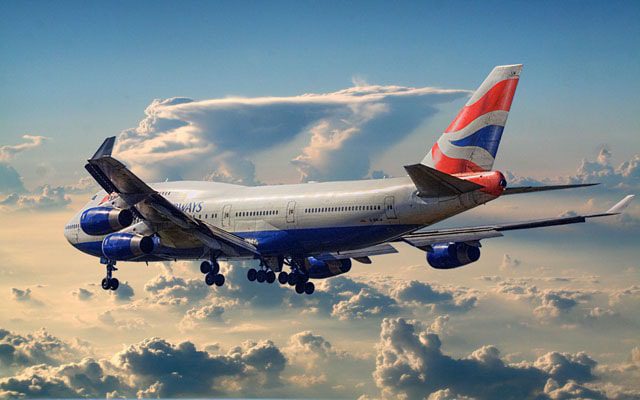british_airways_boeing_747-400_leaving_town-min