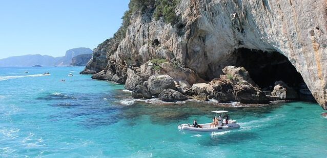 Edasi-tagasi Helsingist Sardiiniasse al 131 €