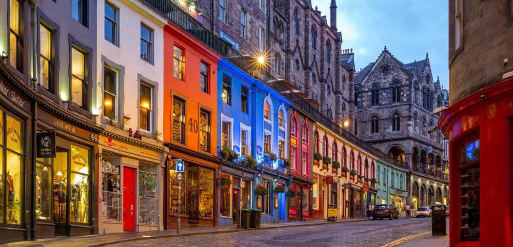 Edasi-tagasi Tallinnast Edinburghi al 146 €