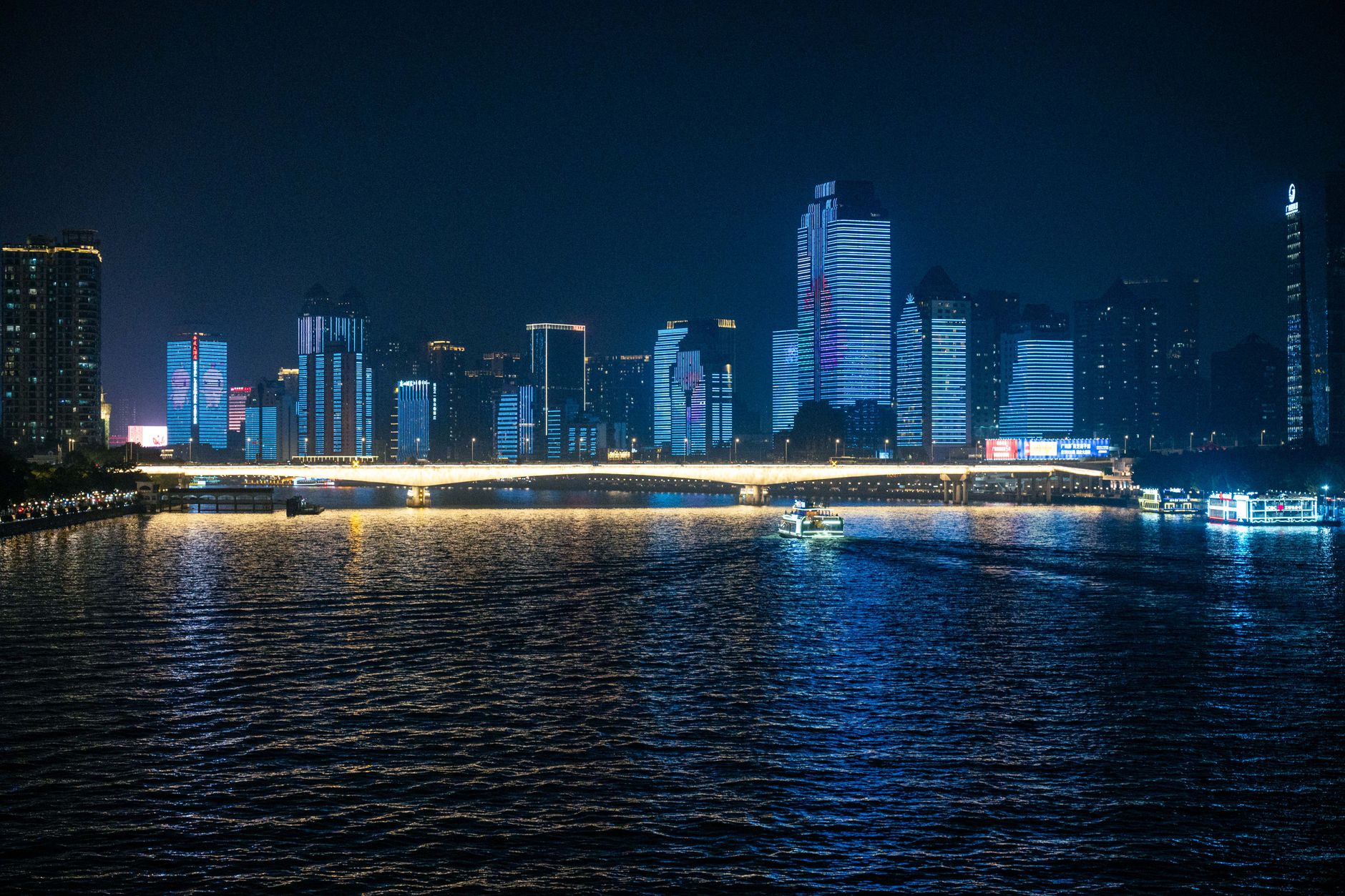 Edasi-tagasi Tallinnast Guangzhousse al 563 €