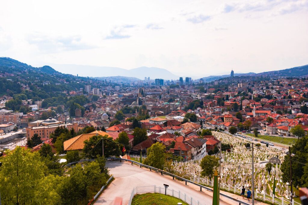 Riiast Bosnia-Hertsegoviinasse al 81&nbsp;€