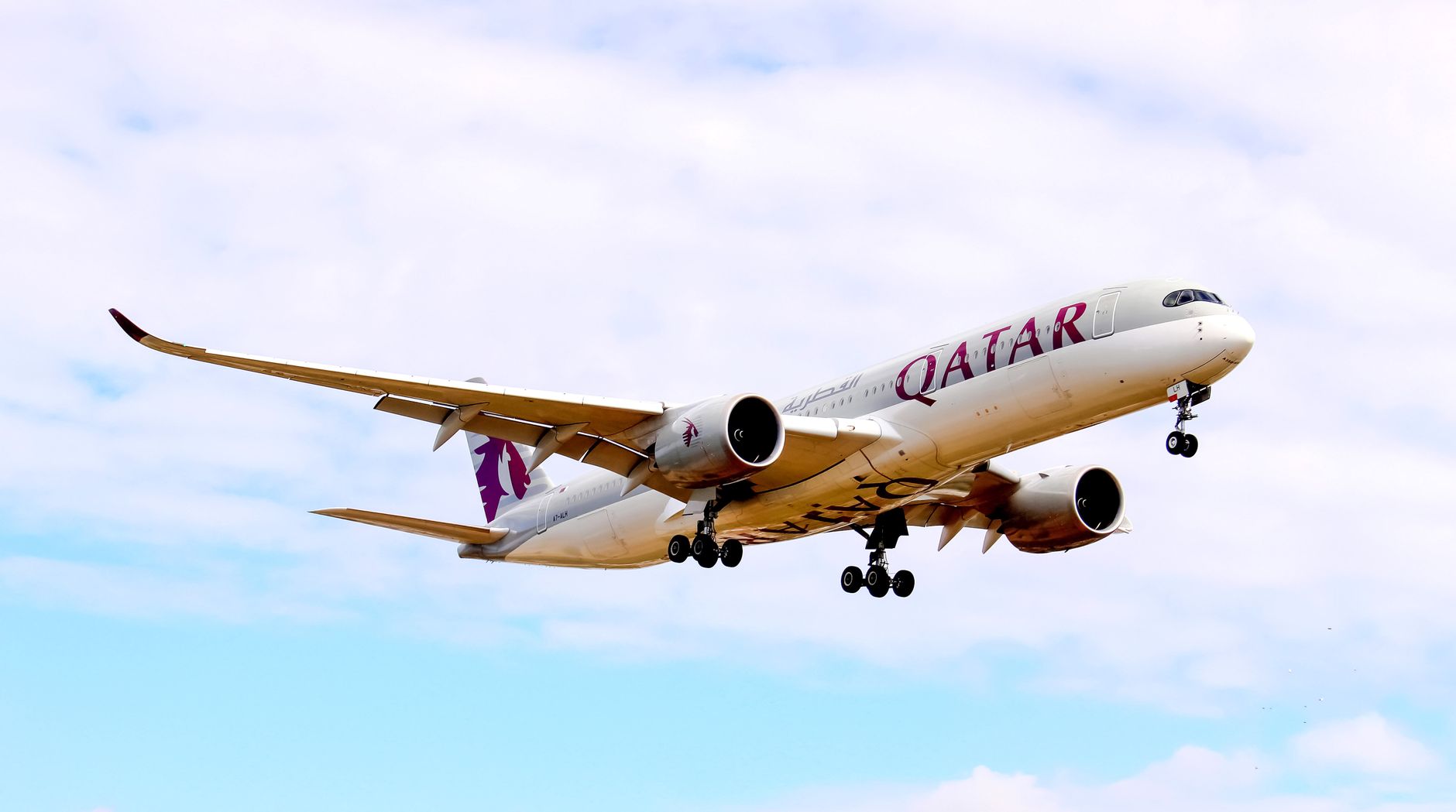 Qatar Airwaysi Airbus A350 õhus